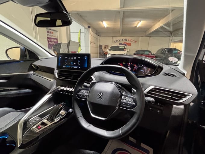 2025 Peugeot 5008