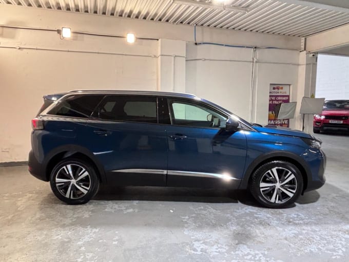 2025 Peugeot 5008