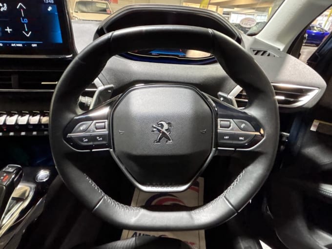 2025 Peugeot 5008