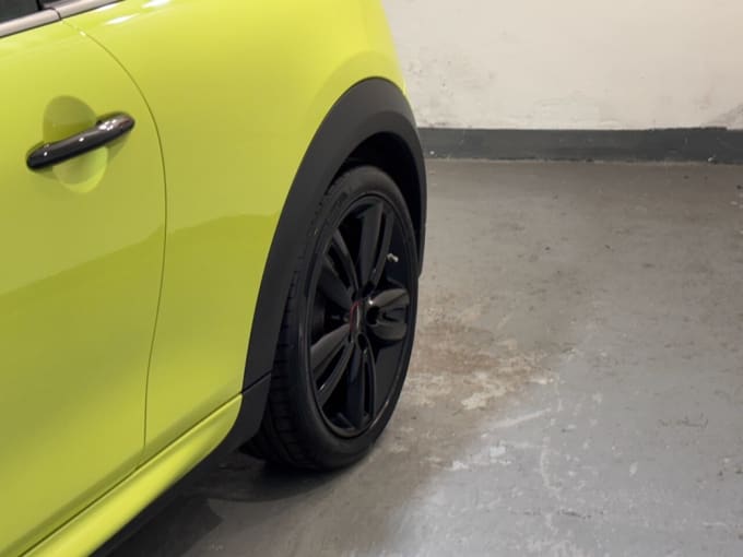 2025 Mini Hatch