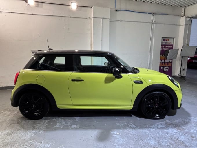 2025 Mini Hatch