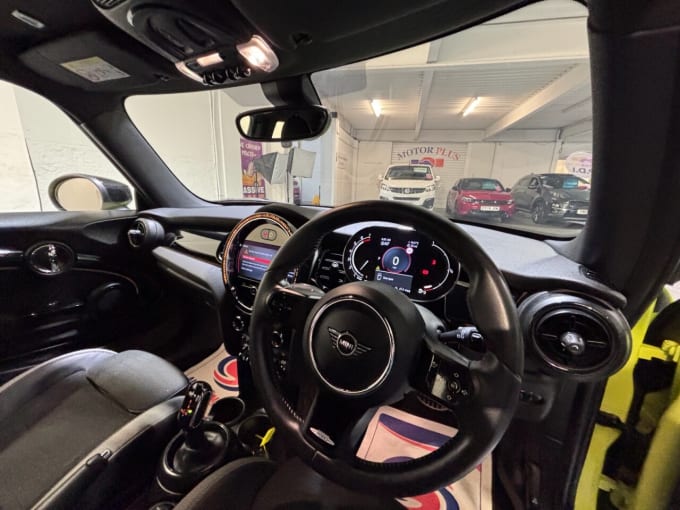 2025 Mini Hatch