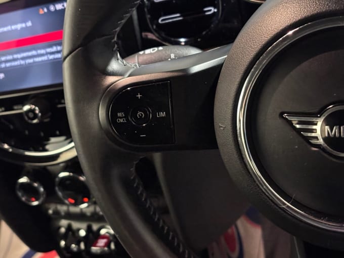 2025 Mini Hatch