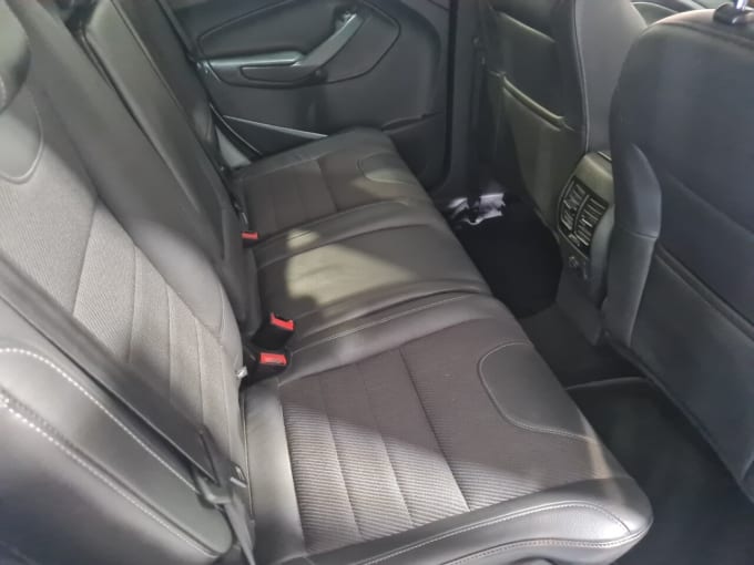 2025 Ford Kuga