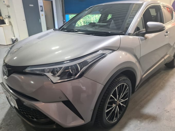 2025 Toyota C-hr