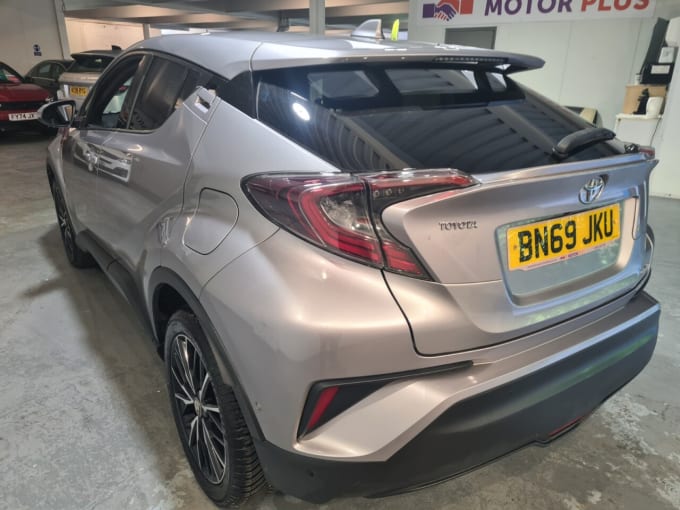 2025 Toyota C-hr
