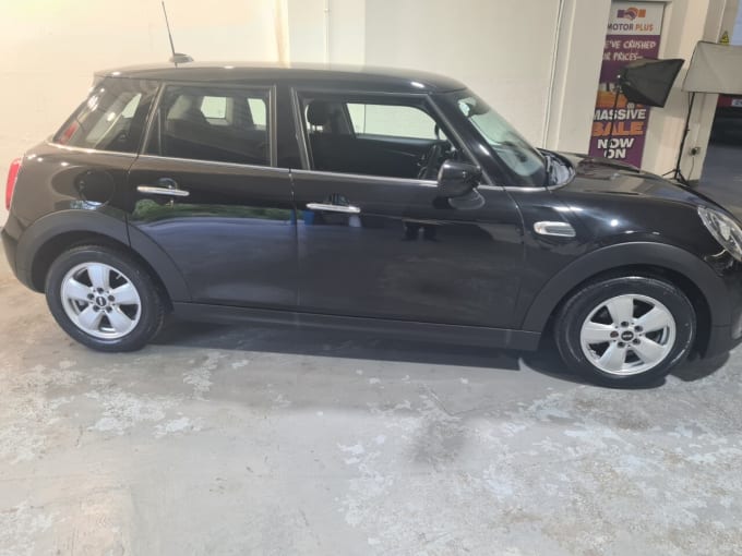 2025 Mini Hatch