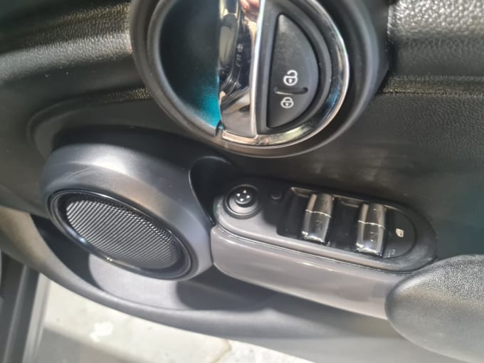 2025 Mini Hatch