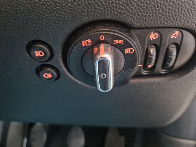 2025 Mini Hatch