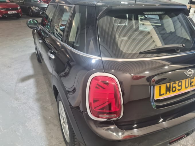2025 Mini Hatch