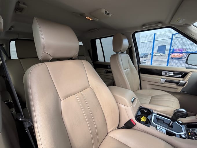 2025 Land Rover Discovery 4