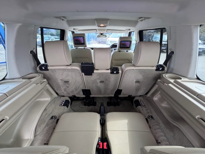 2025 Land Rover Discovery 4