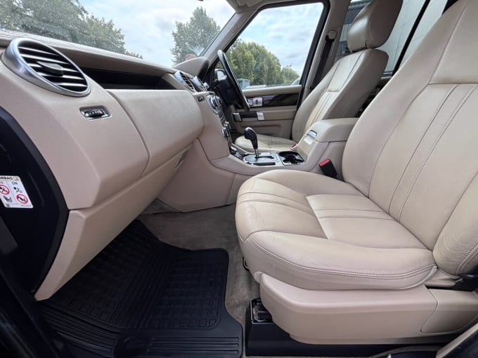 2025 Land Rover Discovery 4
