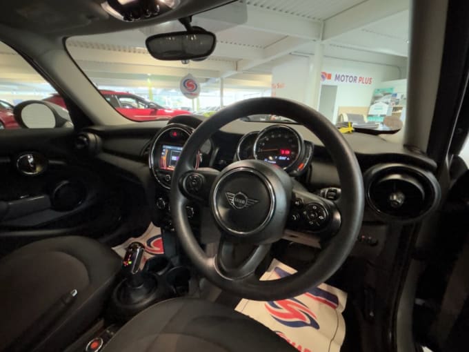 2025 Mini Hatch