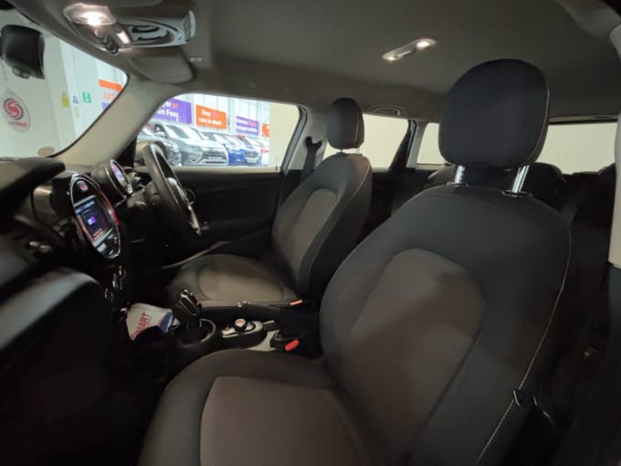 2025 Mini Hatch