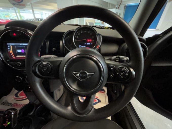 2025 Mini Hatch