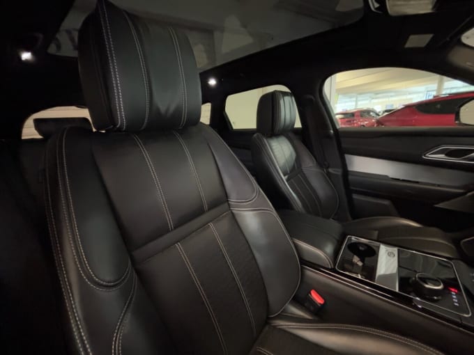 2025 Land Rover Range Rover Velar