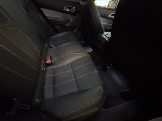 2025 Land Rover Range Rover Velar