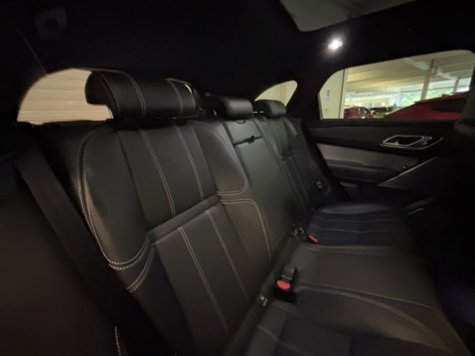 2025 Land Rover Range Rover Velar