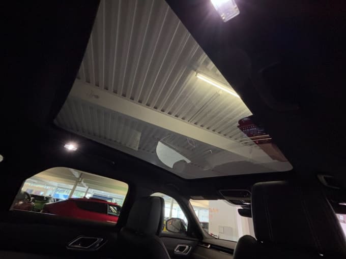 2025 Land Rover Range Rover Velar