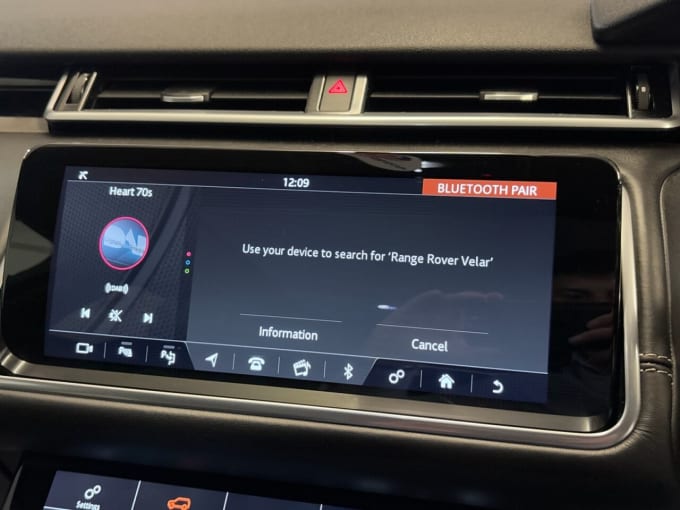2025 Land Rover Range Rover Velar