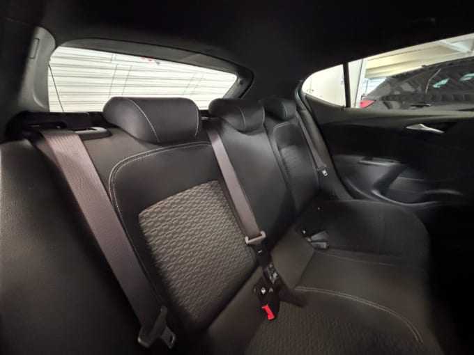 2025 Vauxhall Astra