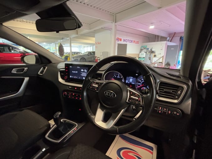 2025 Kia Ceed