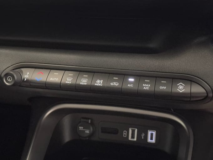 2025 Jeep Avenger