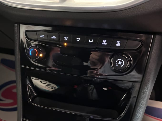 2025 Vauxhall Astra