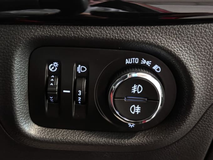 2025 Vauxhall Astra