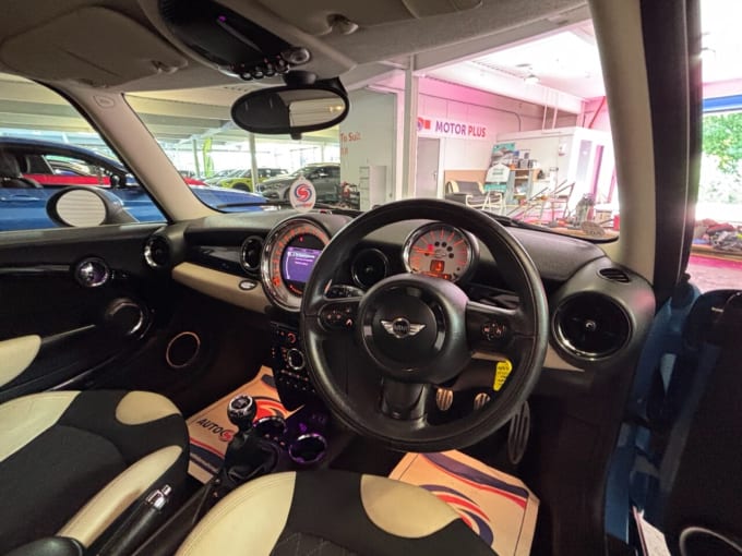 2025 Mini Hatch