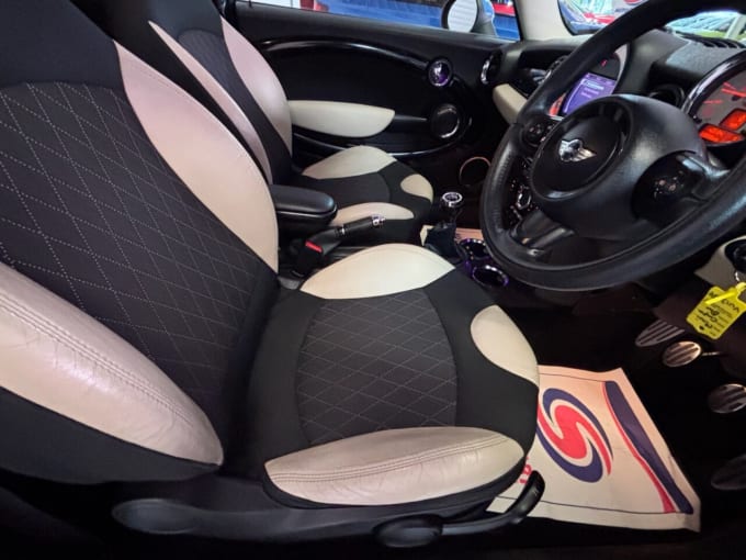 2025 Mini Hatch