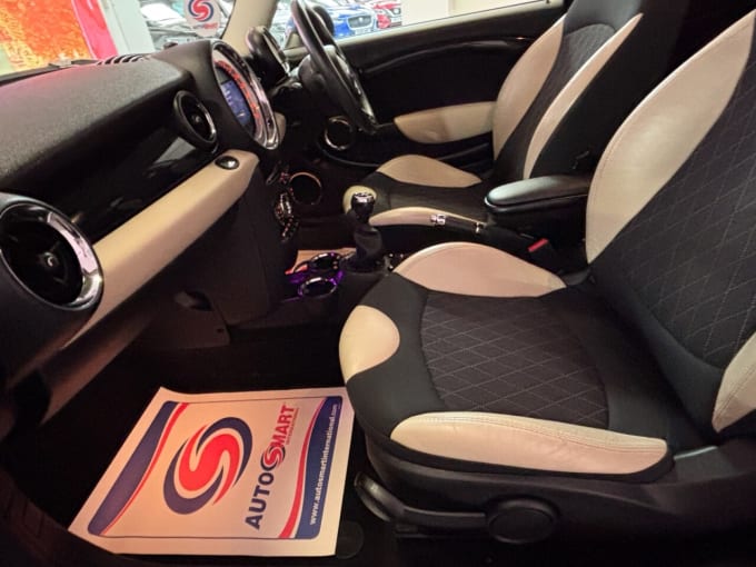 2025 Mini Hatch