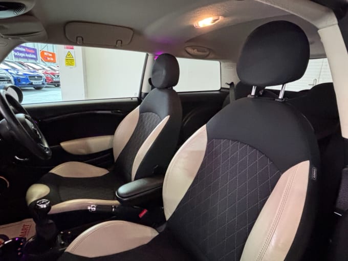 2025 Mini Hatch