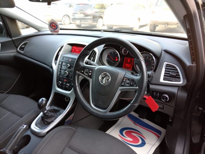 2025 Vauxhall Astra
