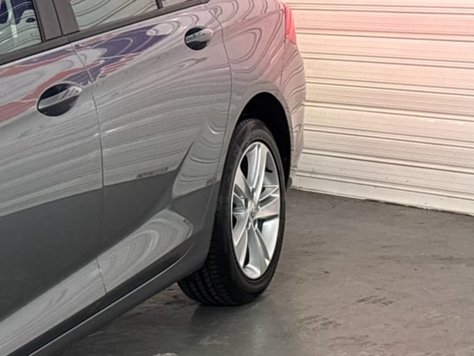 2025 Vauxhall Insignia