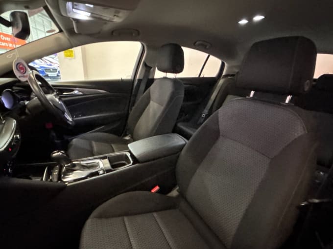 2025 Vauxhall Insignia