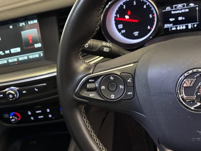 2025 Vauxhall Insignia