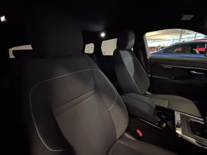 2025 Land Rover Range Rover Evoque