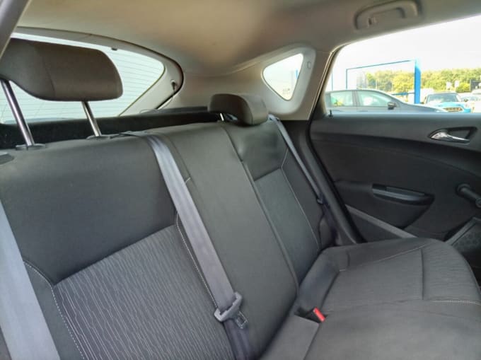 2025 Ford C-max