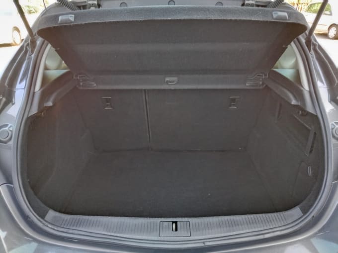 2025 Ford C-max