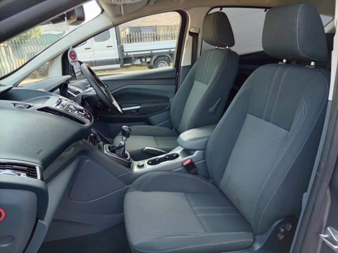 2025 Ford C-max