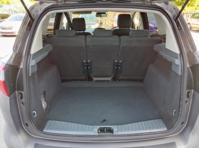 2025 Ford C-max