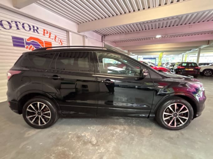 2025 Ford Kuga