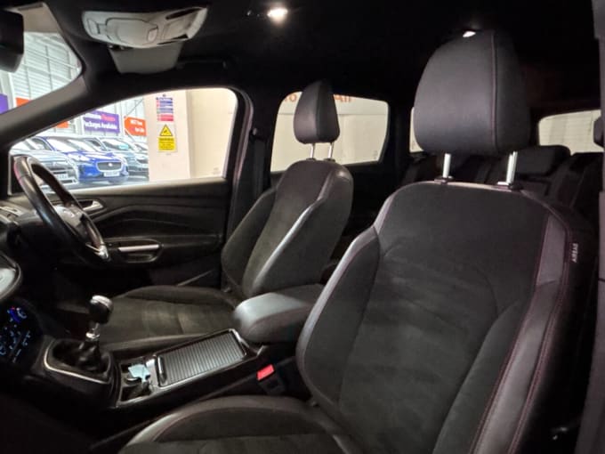2025 Ford Kuga