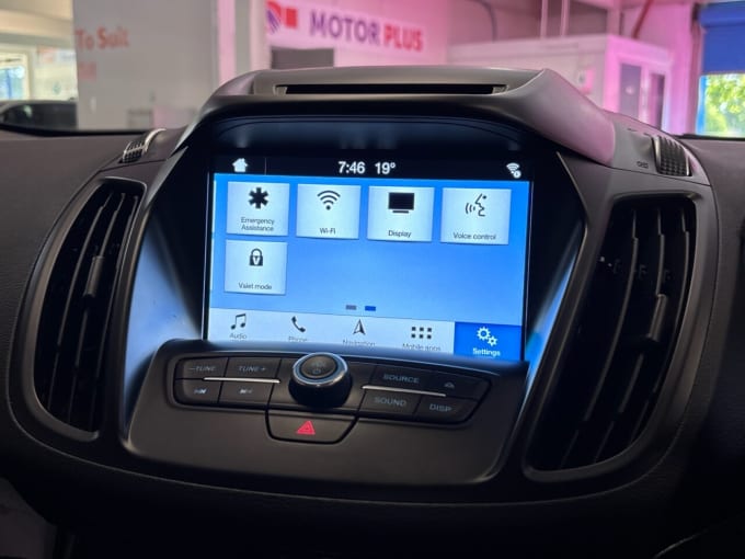 2025 Ford Kuga