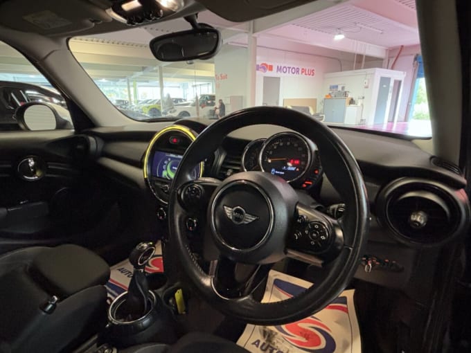 2025 Mini Hatch