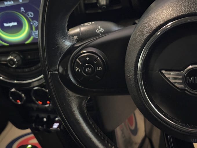 2025 Mini Hatch