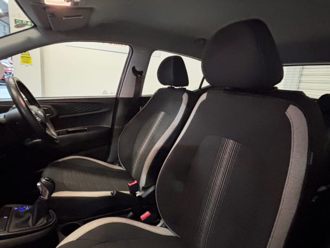 2025 Hyundai I10