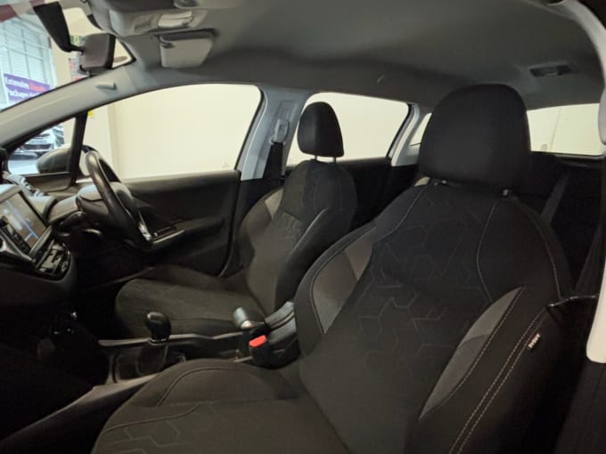 2025 Peugeot 2008